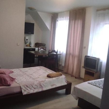 Apartment Ivaylo Warna Exterior foto