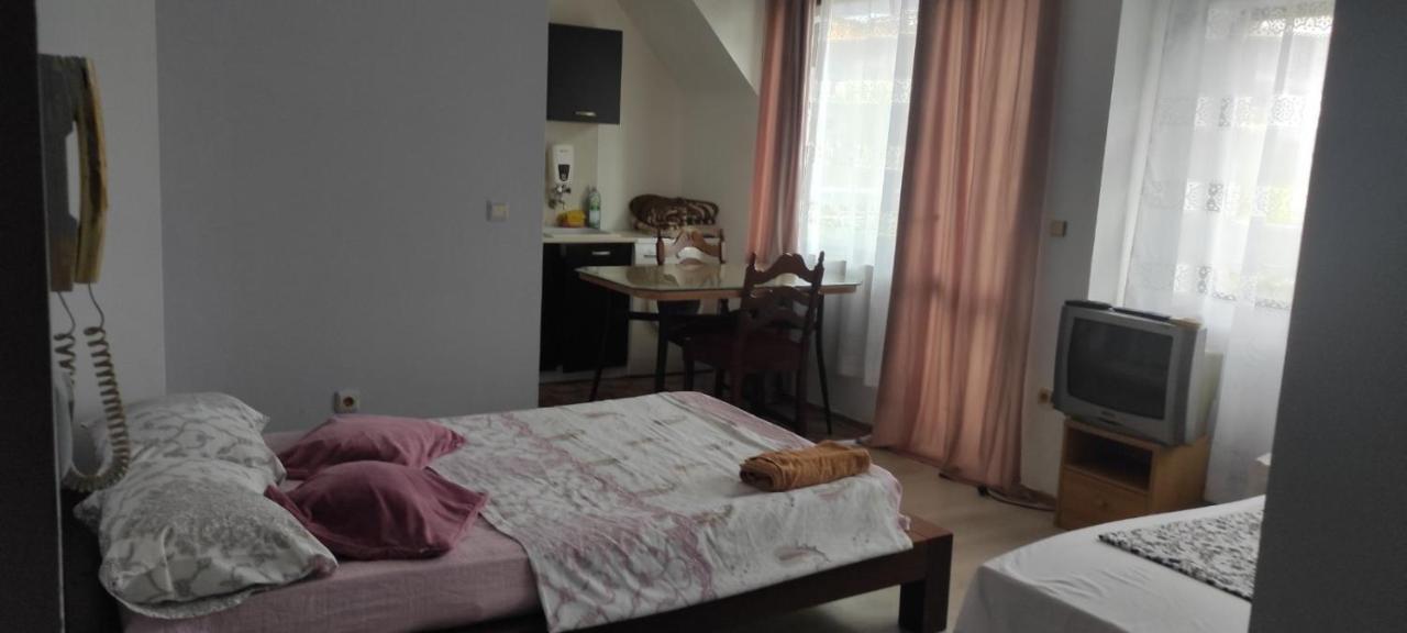 Apartment Ivaylo Warna Exterior foto