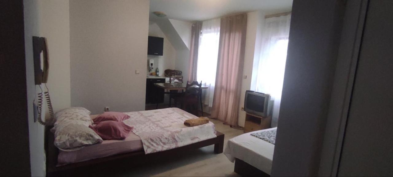 Apartment Ivaylo Warna Exterior foto